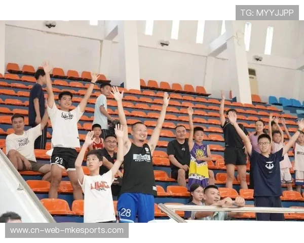 球队战术板公开课吸引青少年教练参与，战术板app篮球