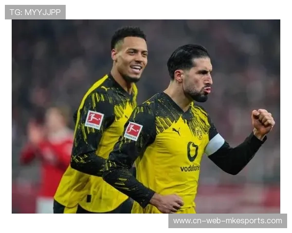 多特边路跑动带来巨大突破,埃姆雷詹节奏把控沉稳